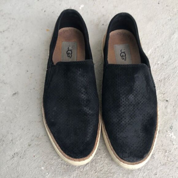 Ugg Slip ons - Picture 1 of 8